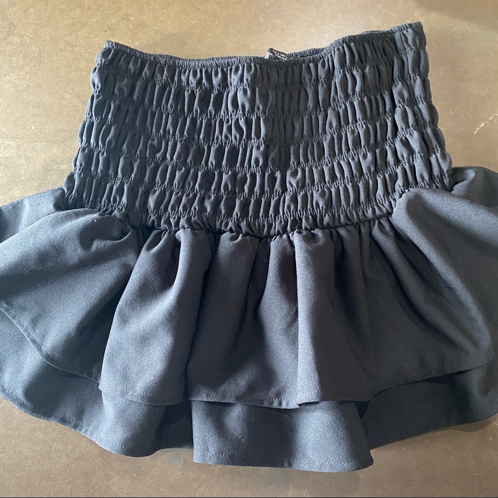 ZARA black ruched ruffle mini skirt